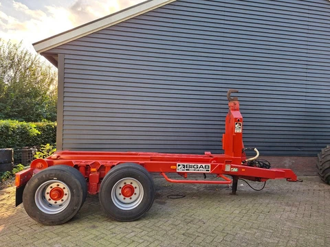 VGM Bigab 12-14 haakarm kipper (bj 2007)