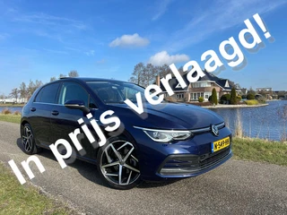 Volkswagen Golf 1.5 eTSI R-Line Panoramadak / Automaat / Ergocomfortstoel