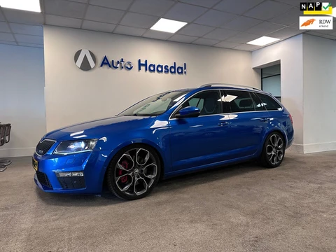 Skoda Octavia Combi 2.0 TSI RS|DSG|19"|XENON|CAMERA|CARPLAY