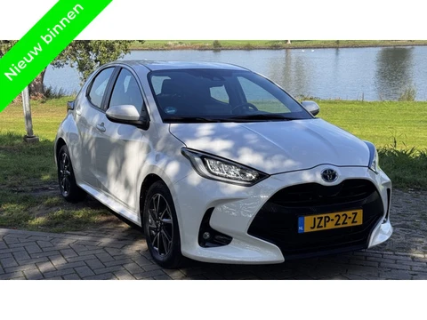 Toyota Yaris 1.5 Hybrid Automaat Lane Assist Camera LED Cruise Keyless carplay
