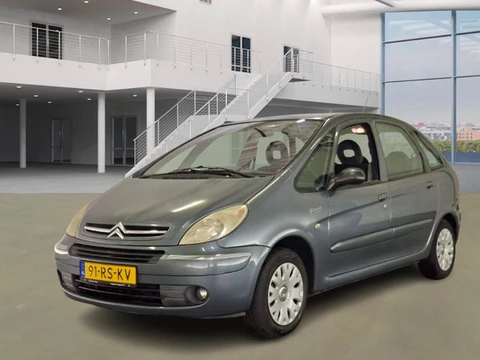 Citroen Xsara Picasso 1.8i-16V Attraction/ LAAG KM/ CRUISE