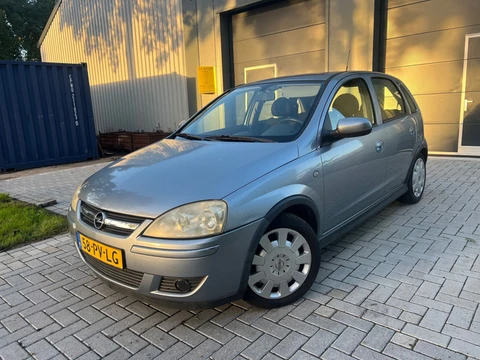 Opel Corsa 1.4-16V 137.502KM Jaar Apk