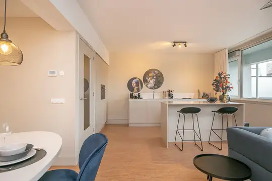 Woning aan de Kruiskade te Rotterdam