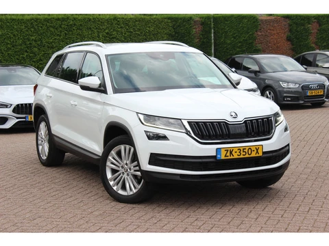 Škoda Kodiaq 1.5 TSI Business Edition / Trekhaak / Camera / Leder&Alcantara / 19'' / Keyless / Premi