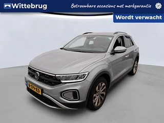 Volkswagen T-Roc 1.5 TSI 150pk Life DSG Automaat / Navigatie / LM 17 inch / LED / Camera / Park Assi