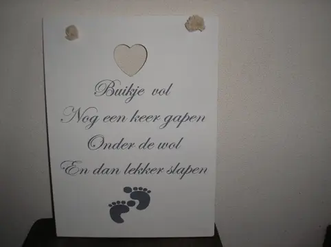 Spreuk voor babykamer op houten bord