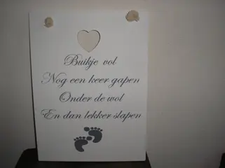 Spreuk voor babykamer op houten bord