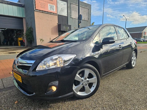 Toyota Auris 1.8 Full Hybrid Dynamic GARANTIE