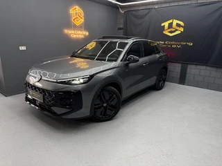 Volkswagen T-ROC 1.5 eTsi R-Line First Edition Pano-IQ-KEYLESS-CAM-CARPLAY-ACC