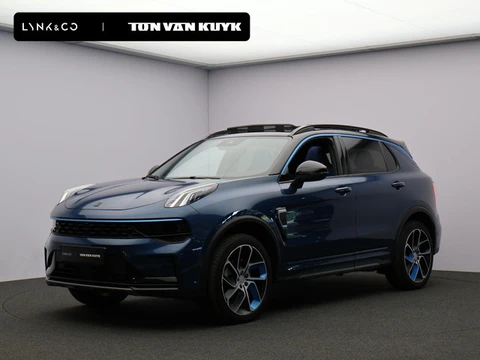 Lynk & Co 01 1.5 Zwarte Hemel | Trekhaak | schuifdak | 360 camera