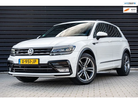 Volkswagen Tiguan 1.4 TSI 3x R-Line / Virtual cockpit / CAMERA / LED