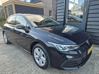 Volkswagen Golf 1.0 eTSI Life *Carplay, Camera, Automaat*
