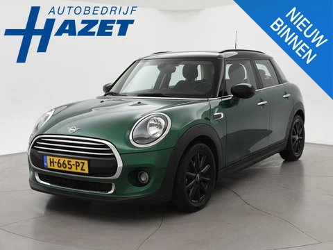 MINI 5-Deurs 1.5 COOPER 136 PK 5-DEURS BRITISH RACING GREEN + CARBON BLACK LEDER SPORTINTERIEUR