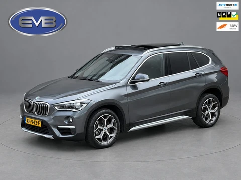BMW X1 SDrive20i Automaat Orange Edition II, panoramadak, trekhaak, leder sportinterieur, vele optie