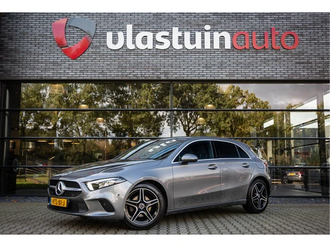 Mercedes-Benz A-Klasse 200 , Stoelverwarming, Sfeerverlichting, Navigatie,