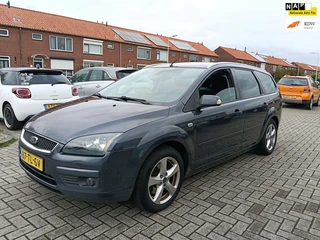 Ford Focus Wagon 2.0-16V Titanium