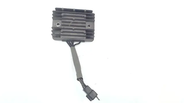 SPANNINGSREGELAAR Suzuki GSX R 750 2001 - 2003