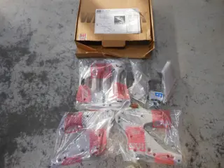 KOFFERBEUGELSET Overig Onbekend Unknown 1950 - 2011