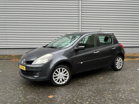 Renault Clio 1.6 Dynamique NIEUWE APK Trekhaak Airco Cruise