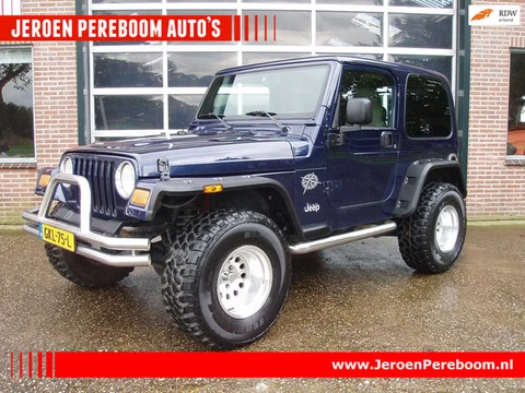 Jeep WRANGLER TJ 4.0i Sahara edition 4x4. Met hardtop en softtop!!! APK t/m 10-2027.
