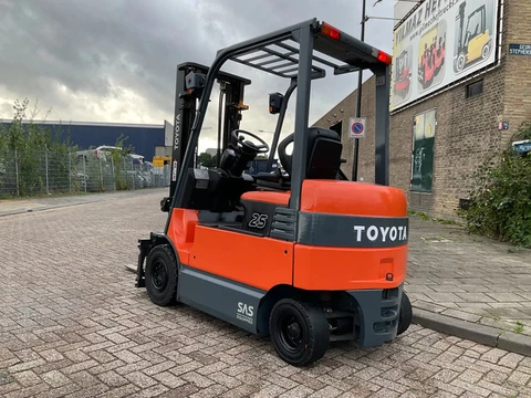 Toyota 7FBMF25 2500KG 3.50METER HEFTRUCK (bj 2006)