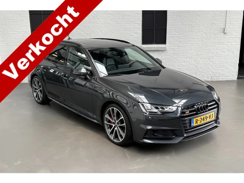 Audi S4 Avant 3.0 TFSI S4 quattro Panoramadak - RS stoelen met massage - Digitaal dashboard B&O Audi