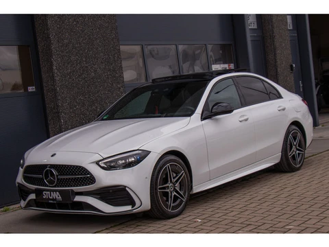 Mercedes-Benz C-Klasse 300 e AMG | C300e | Pano | Luchtvering | 360 View | SoH 98% | Digital Light |