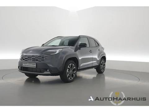 Toyota Yaris Cross 1.5 Hybrid 130 First Edition | Rijklaar! | Facelift! | Storm Grey | Camera | Stoe