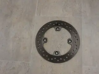 ACHTER REMSCHIJF Triumph 955 daytona 2001 - 2006