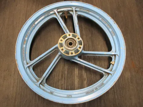 VOORVELG Suzuki GS 550 ES 1983 - 1985
