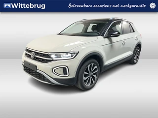 Volkswagen T-Roc 1.0 TSI Style / PARK. SENSOREN/ IQ. LIGHT/ BLACK STYLE/ LANE ASSIST/ DIGITAL DASHBO