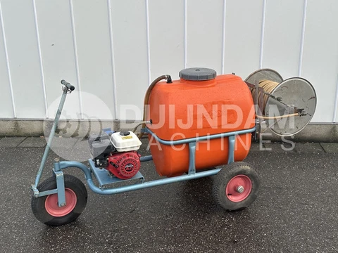 Empas spuitwagen 200 liter met Honda-motor