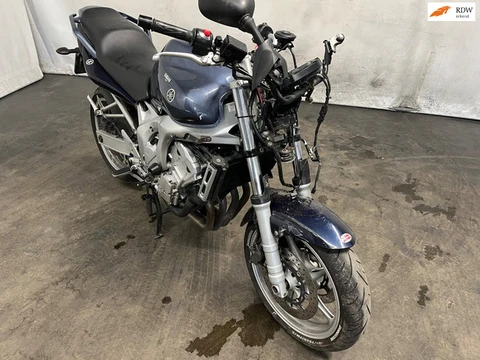 Yamaha Tour FZ6 - Frontschade - Schade