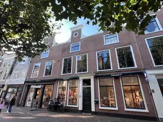 Woning aan de Grote Houtstraat te Haarlem