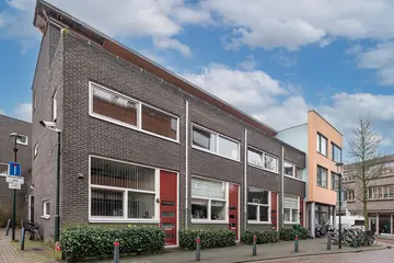 Woning aan de Nieuwe Doelenstraat te Hilversum