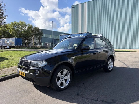 BMW X3 2.0i Executive Anniversary 4X4 6-Bak 150 PK. Mooie auto maar motor gaat in noodloop af en toe