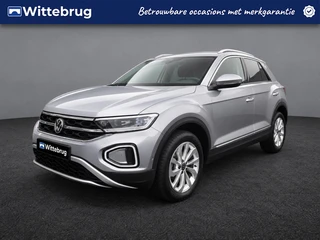 Volkswagen T-Roc 1.5 TSI 150pk Style DSG Automaat / Trekhaak / Digital Cockpit / 17"LM velgen / Navi