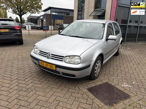 Volkswagen Golf 1.4-16V