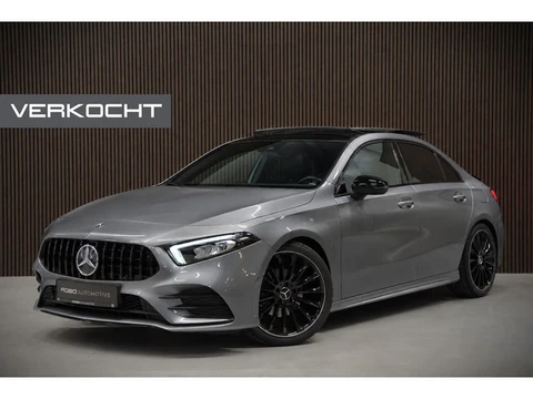 Mercedes-Benz A-Klasse 200 Business Solution AMG | Panoramadak | Stoelverwarming | Camera | Ambiance
