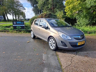 Opel Corsa 1.2-16V Cosmo 5 Deurs Airco/Cruise control
