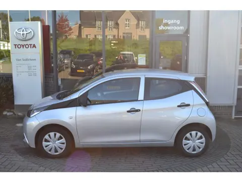Toyota Aygo 1.0 VVT-i x-fun (bj 2017)