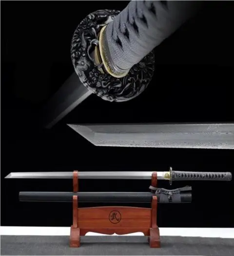 Scherpe Samurai zwaarden (zwaard, mes, zwaarden)