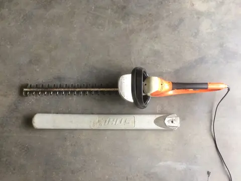 Haagschaar electrisch STIHL HSE 71, (nog steeds in gebruik, kan dus ook getest worden)