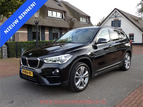 BMW X1 1.8i SPORTLINE CARPLAY / HEADUP / 18'' / SPORTSTOEL / PROF-NAVI