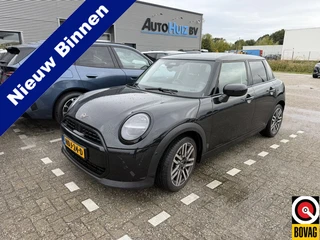MINI 5-deurs 1.5 Cooper C Classic XS Achteruitrijcamera Stuurverwarming Stoelverwarming Carplay