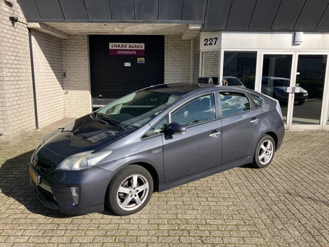Toyota Prius 1.8 Plug-in Aspiration / HYBRID CHECK 2026 / DEALER SERVICED / NAVI / CAMERA / TREKHAAK