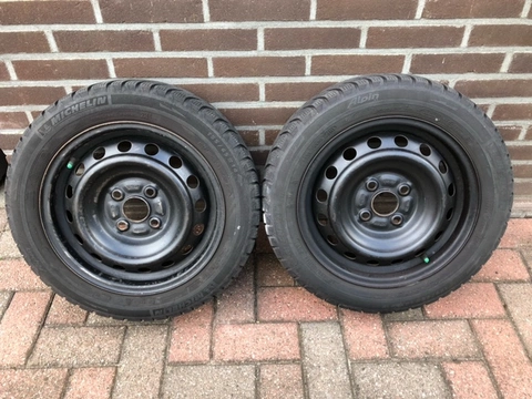 2x winterbanden op velg