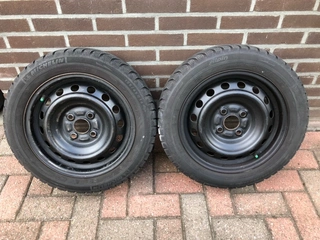 2x winterbanden op velg