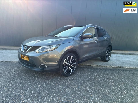Nissan Qashqai 1.2 Tekna | Pano | 2 Eig. | Trekhaak | 360Camera | Leer | Stoelverwarming |
