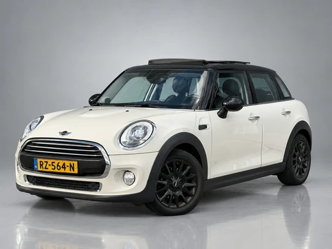 Mini 5-Deurs 1.5 Cooper Chili Serious Business|Pano|H&K|Stoelverwarming|LED|Navigatie|PDC